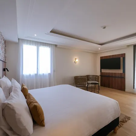 Zenitude Hotel-residences Juvignac - La Valadiere 아파트호텔 4*